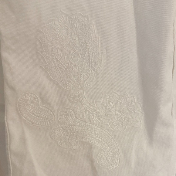 Lauren Ralph Lauren White Paisley Embroidered Button Shirt - Picture 3 of 11